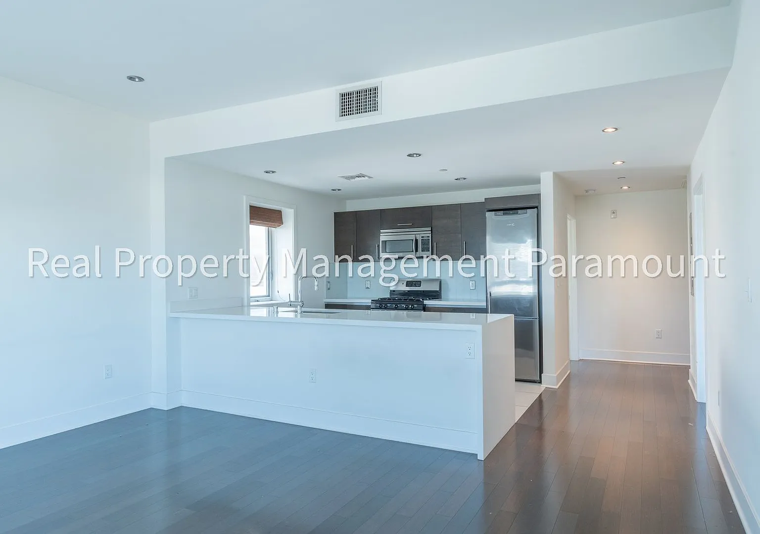Beautiful new 2 bed 2 bath — Photo 2
