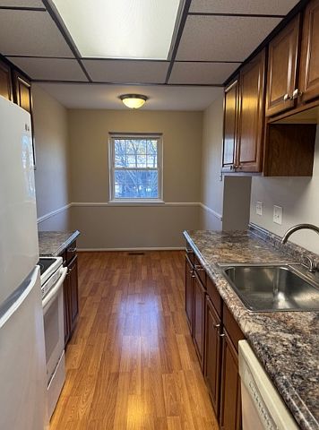 1st image of 953 Kirts Blvd #142