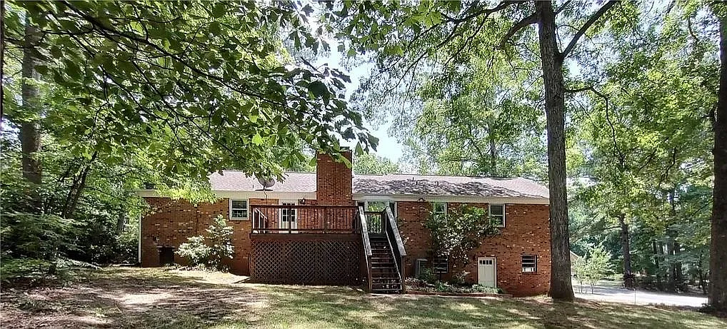 4 bed, 2574 sqft, $2,250 — Photo 4