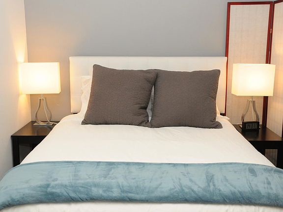 5th image of 1005 N Sweetzer Ave APT 10
