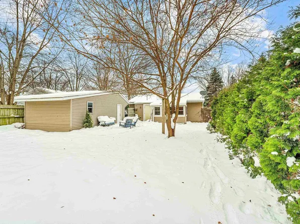 936 RIDGEWOOD Way, Madison, WI 53713