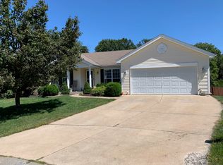4 Royallmill Ct, O'Fallon, MO 63368