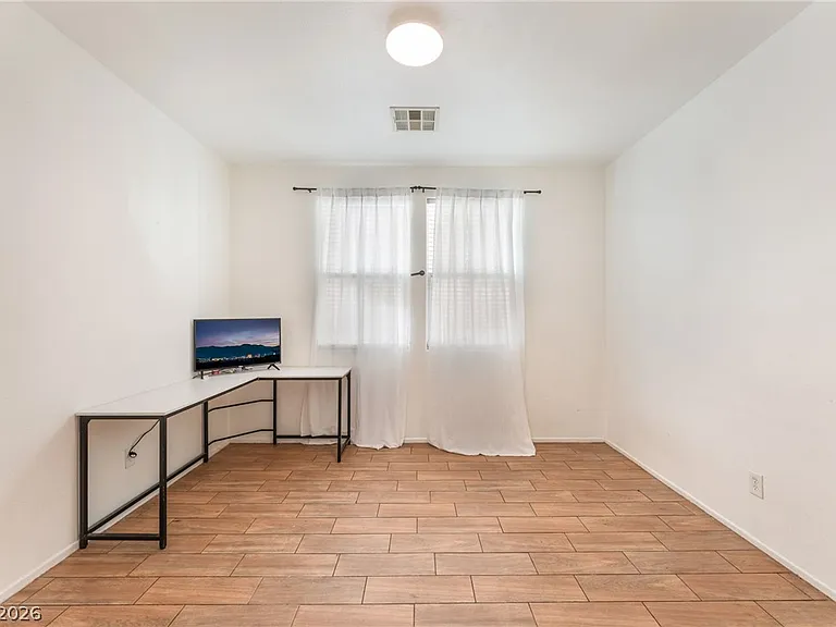 4217 Walnut Glen Dr — Photo 18