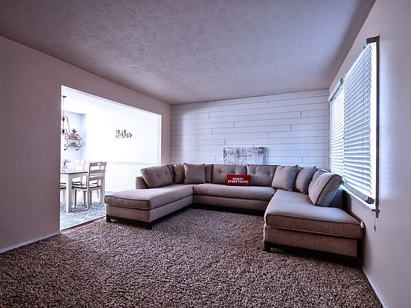 3rd image of 3029 Crabtree Ln