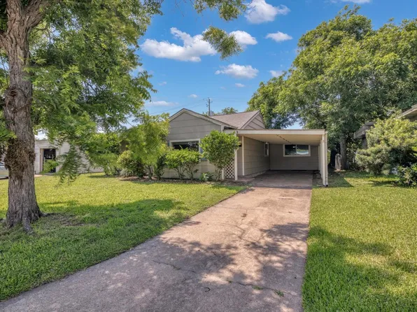 119 Barracuda Ave, Galveston, TX 77550