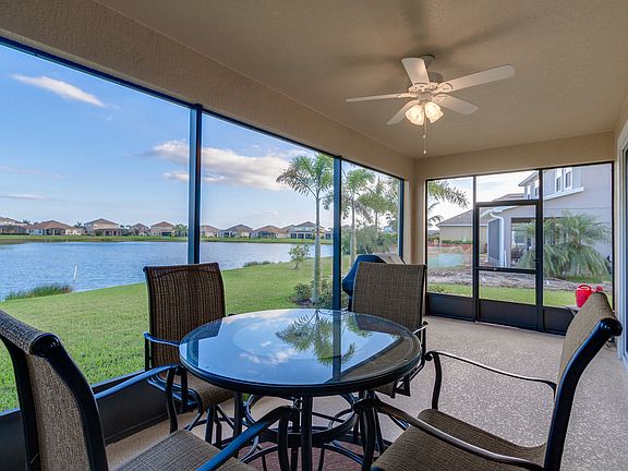 2nd image of 3637 Hollisten Cir