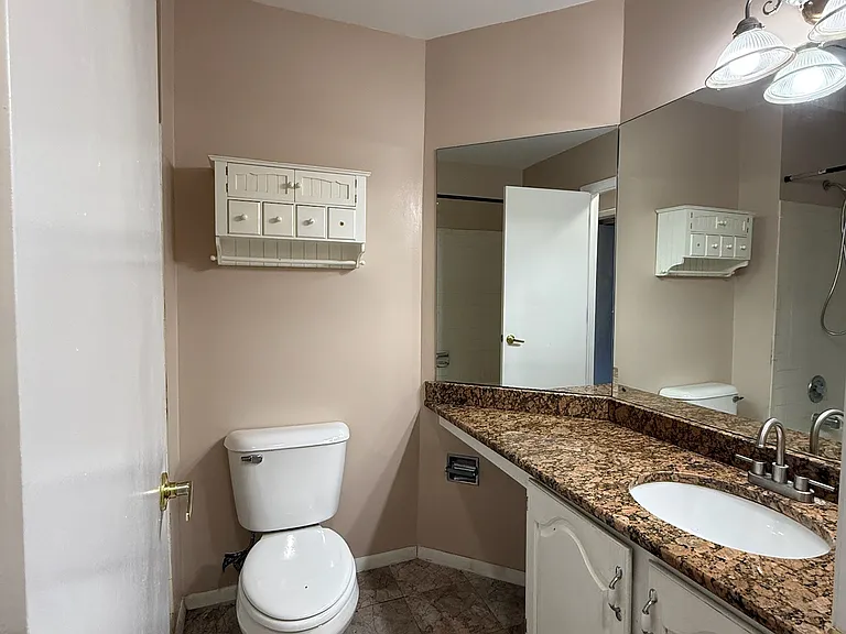 1905 Quaker Hollow Ln — Photo 18