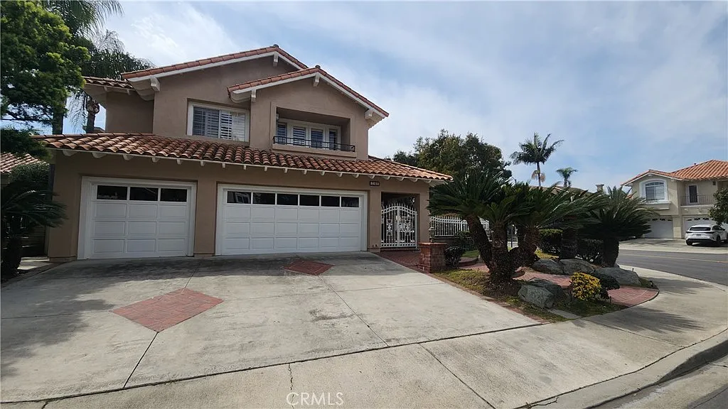 4 bed, 4.5 bath, 3245 sqft, $6,250 — Photo 4