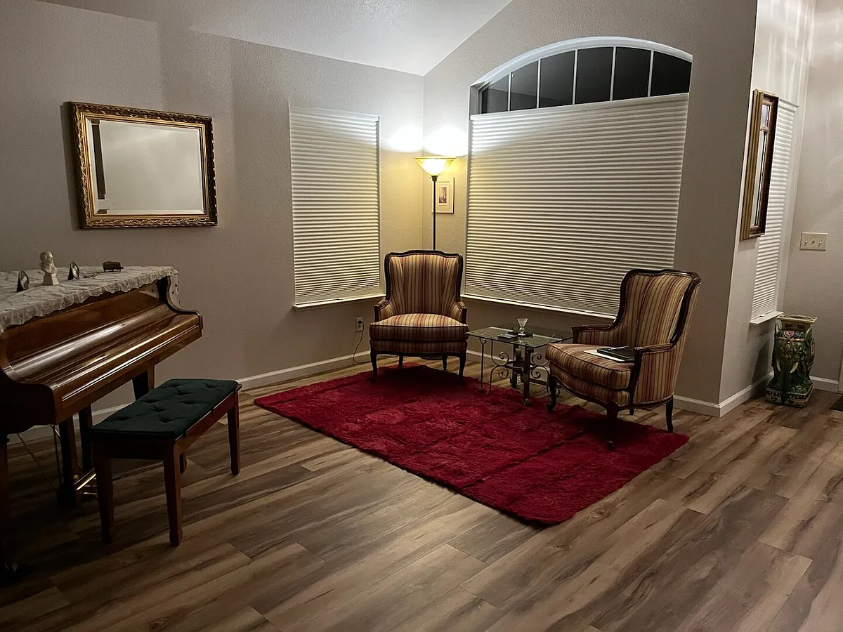 Building Photo - Shadetree Dr