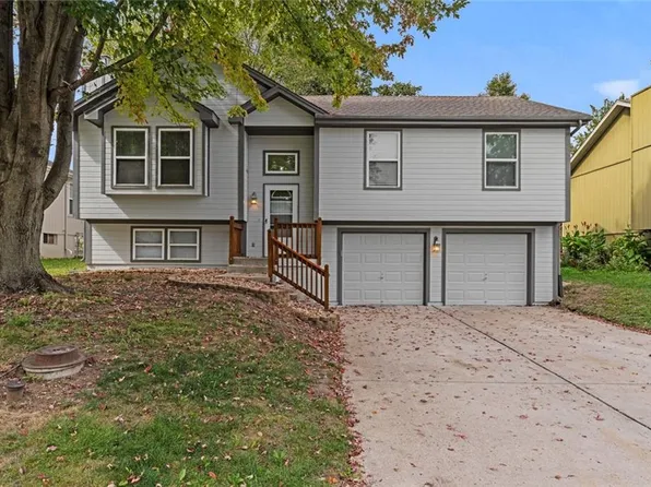 1604 N Concord Ct, Independence, MO 64058