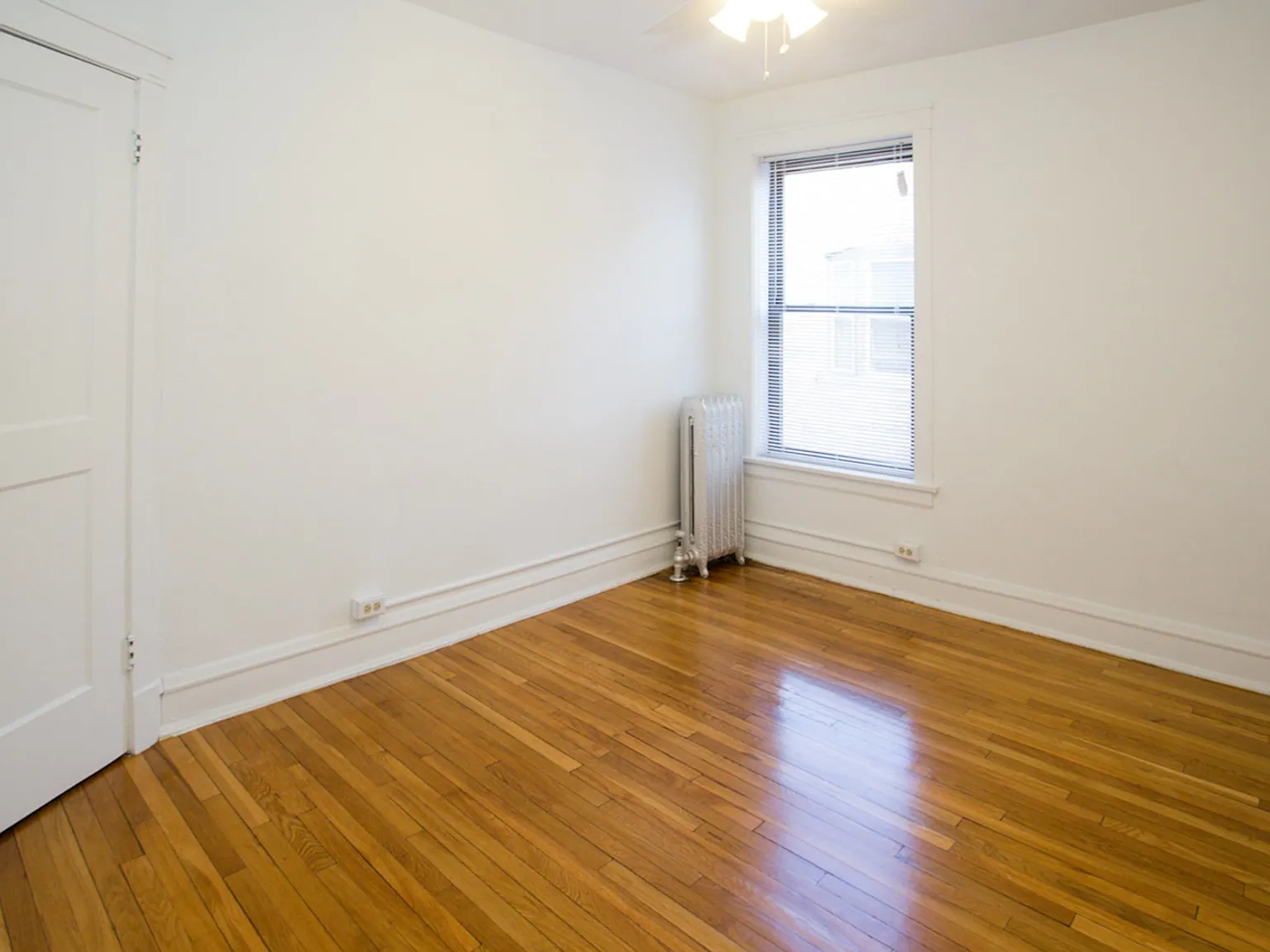 5339-5345 S. Woodlawn Avenue — Photo 3