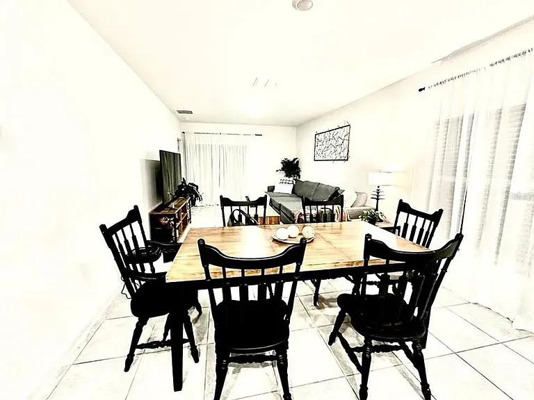1835 Weir Blvd — Photo 4
