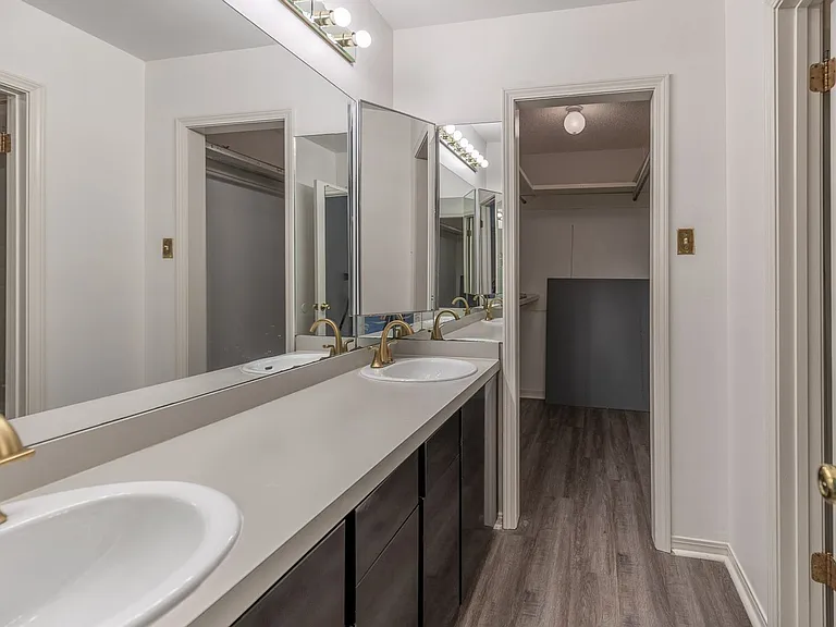 607 Spanish Main St — Photo 10