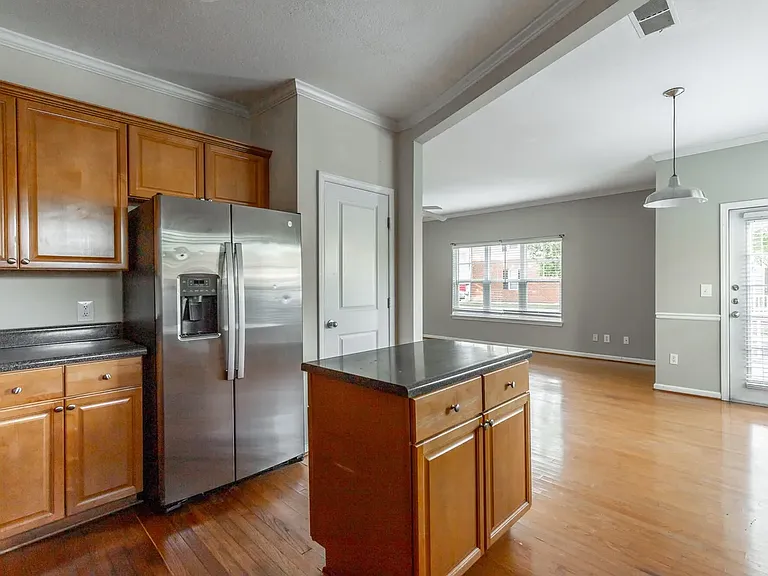 4102 Regency Ct — Photo 7