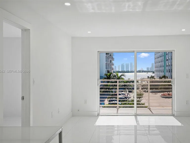 1245 West Ave #401 — Photo 4