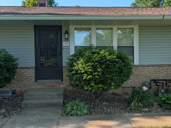 1391 Beechnut Dr, Akron, OH 44312