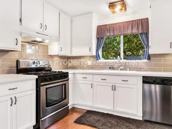 9346 Whispering Leaves Ln, Santee, CA 92071