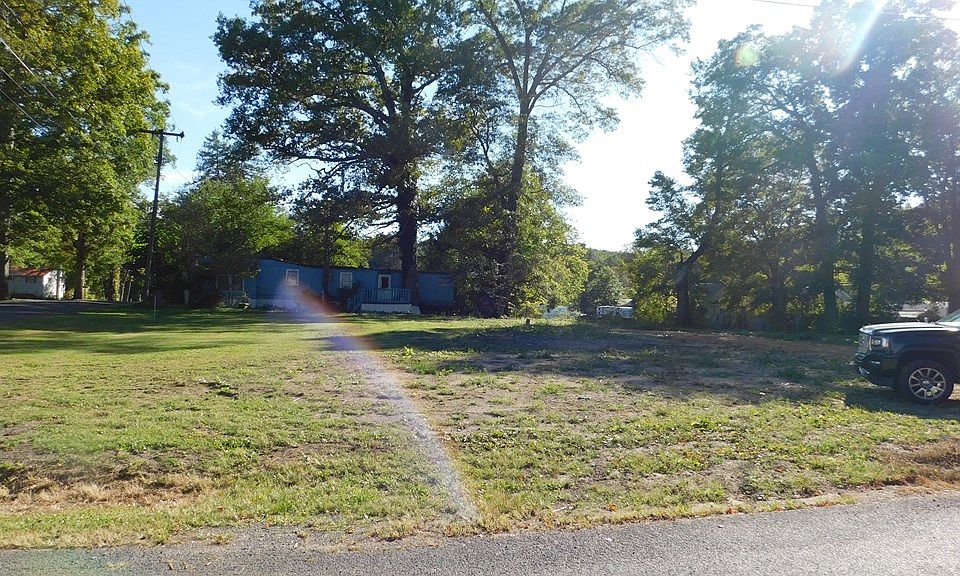 2nd image of 40 McDowell St
