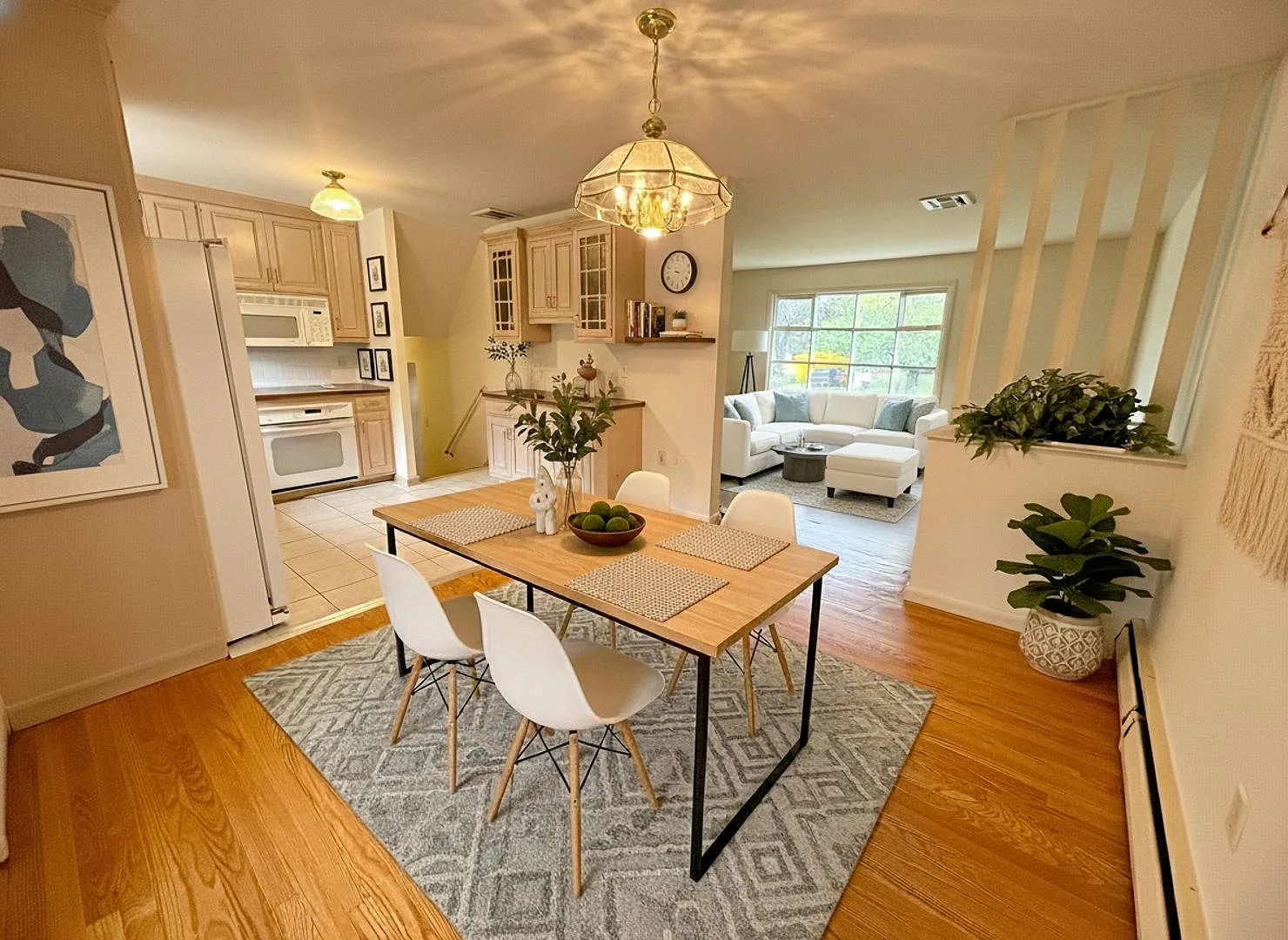 3 Bedroom 1.5 Bathroom in Harrisburg -Central Dauphin SD! — Photo 2