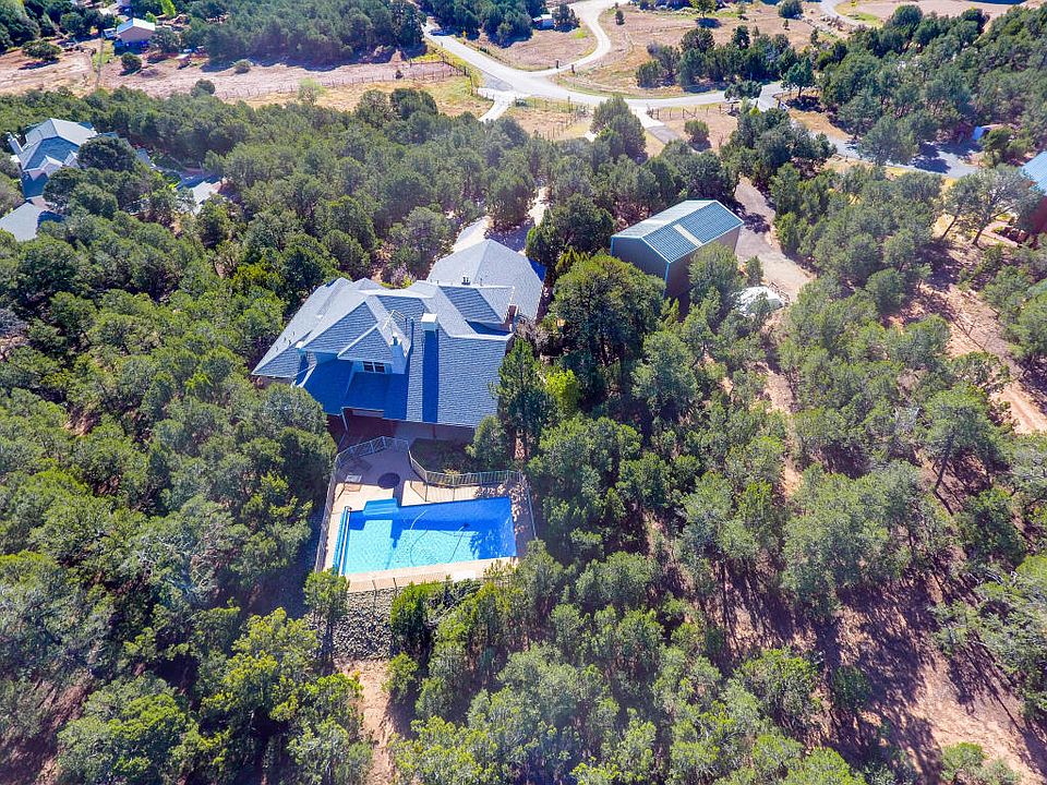 1st image of 16 Anne Pickard Ct