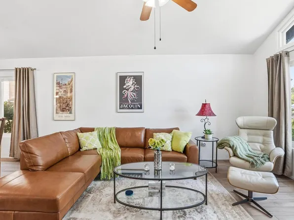 2201 Amber Ln, Escondido, CA 92026