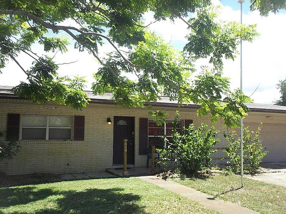 4th image of 909 Hunter Park Pl