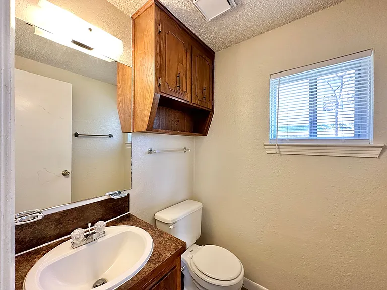 3004 Chaucer Dr — Photo 13