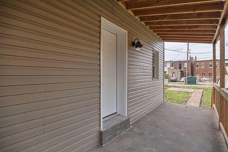 3 bed, 1900 sqft, $2,445 — Photo 4