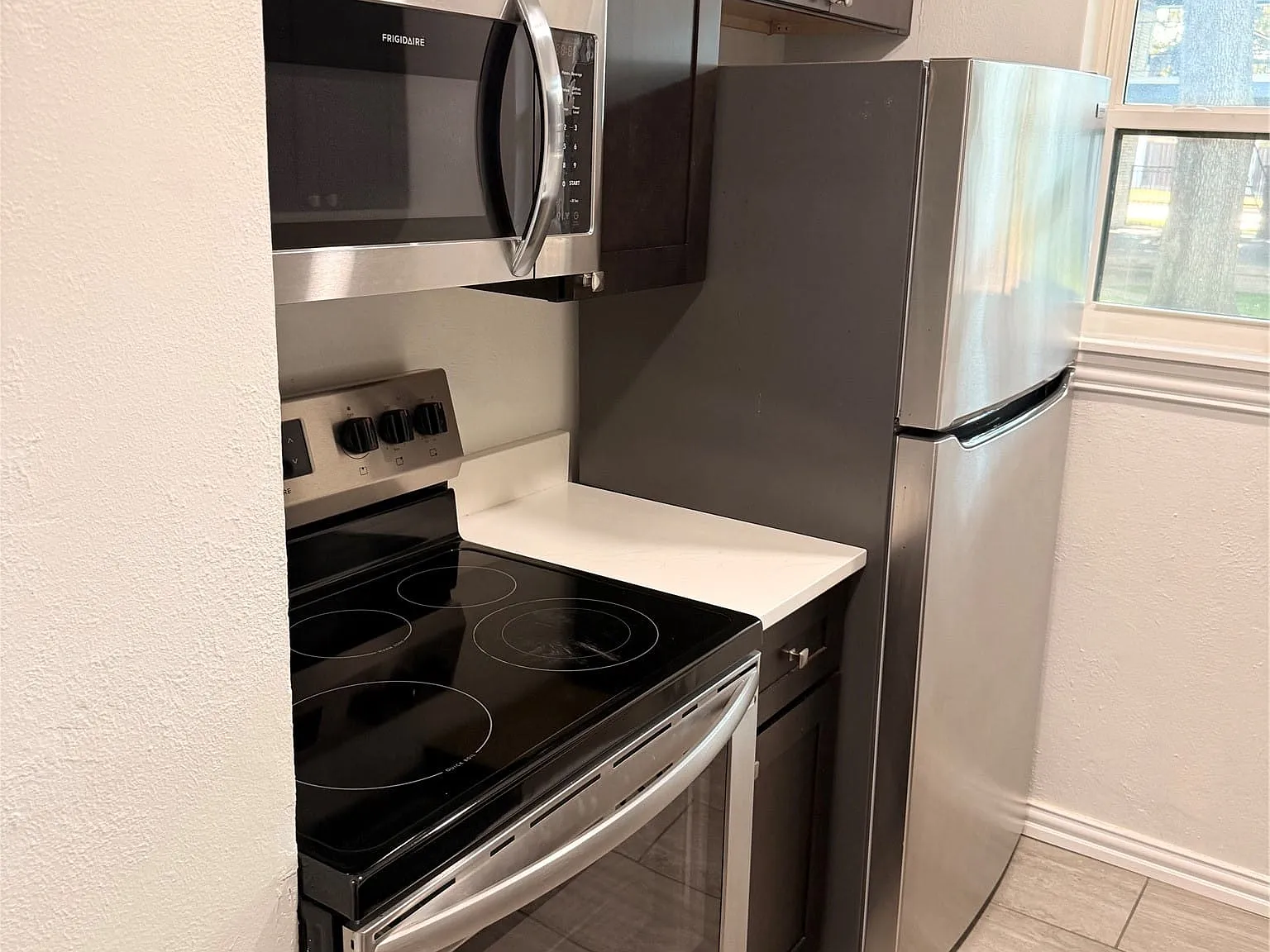 1 bed, 1.0 bath, 648 sqft, $1,495 — Photo 3