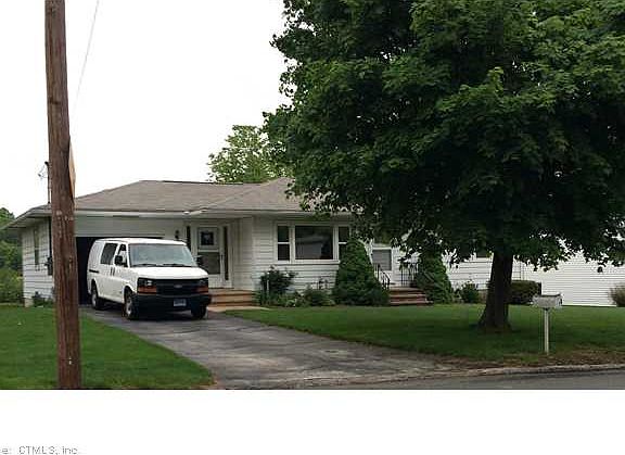 2nd image of 52 Wedgewood Dr