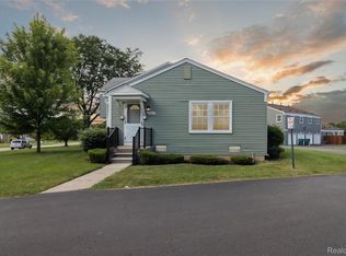 23562 N Rockledge, Novi, MI