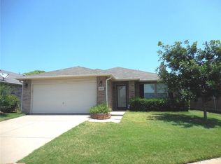 5929 Lost Pony Dr, Denton, TX 76210