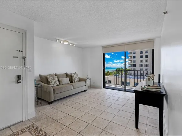2625 Collins Ave APT 702, Miami Beach, FL 33140