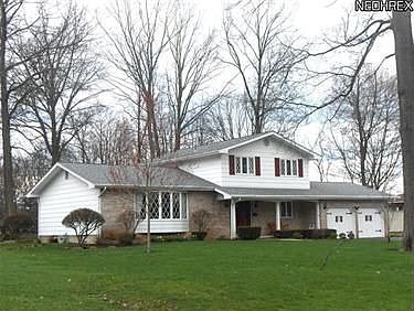 1st image of 423 Laurel St