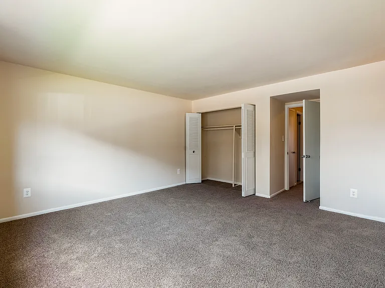 Takoma Landing — Photo 15