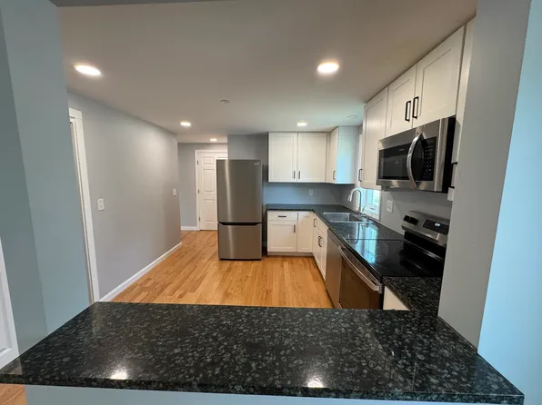 46 Court St #3, Dover, NH 03820