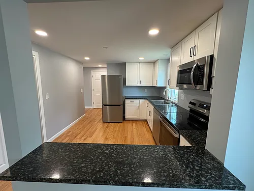 46 Court St #3 Photo 1
