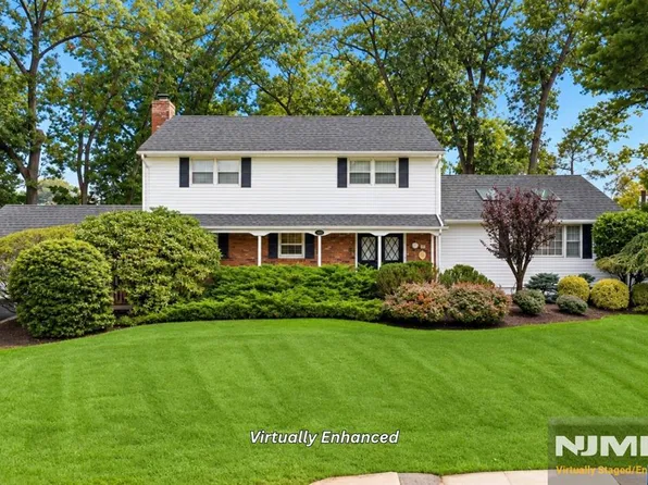 11 Merritt Drive, Oradell, NJ 07649