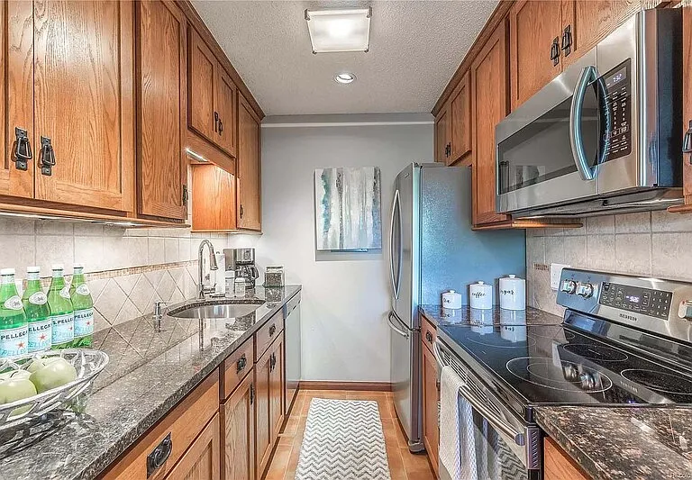 1233 N Ogden St #511 — Photo 15