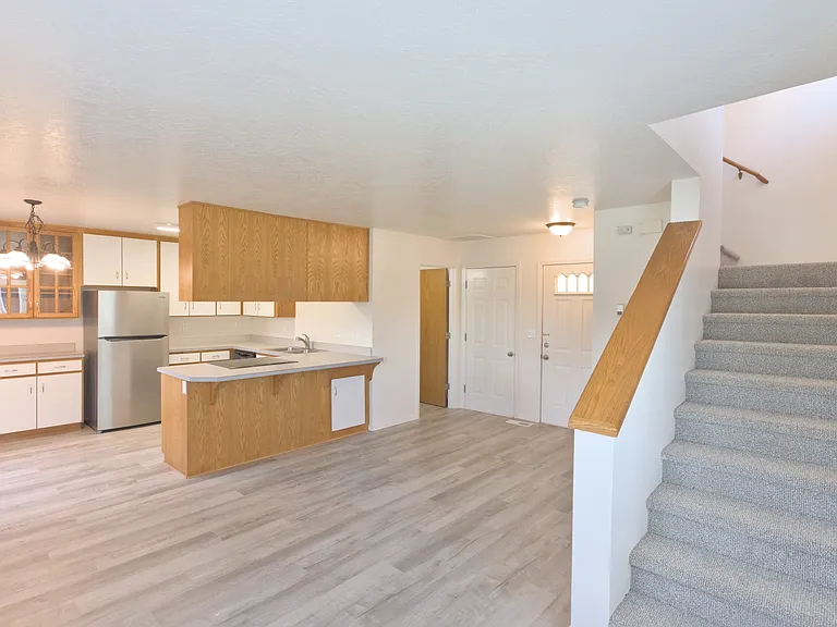 317 E Dodge St #1 — Photo 13