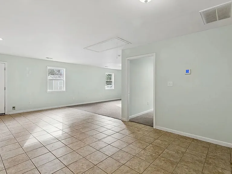 8157 Sheffield Dr — Photo 4