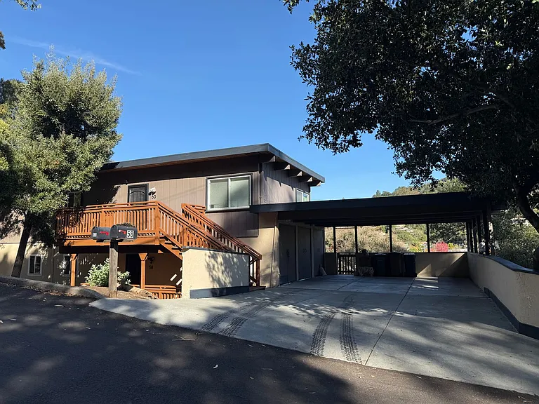 Scenic Ave Duplex — Photo 13