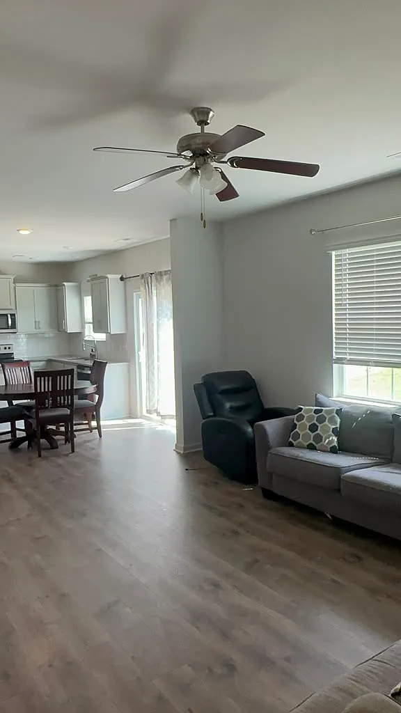 4 bed, 2.5 bath, 2231 sqft, $2,300 — Photo 1