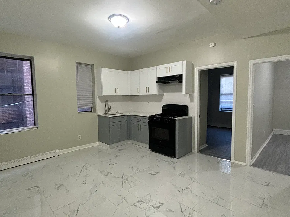 246 Roseville Ave #2B
