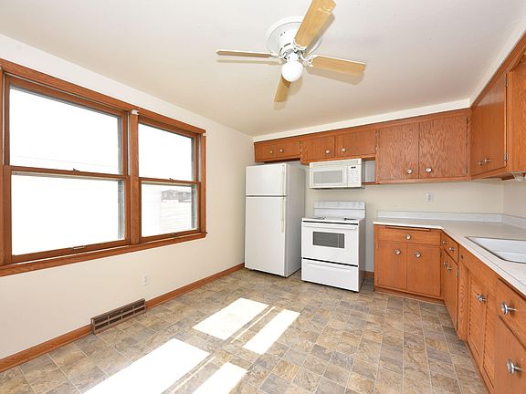 5th image of 5733-5735 N 97th St