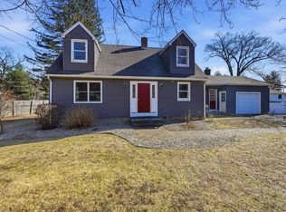 32 Oak Ln, Feeding Hills, MA 01030