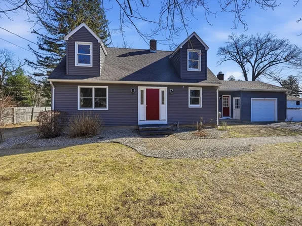 32 Oak Ln, Feeding Hills, MA 01030