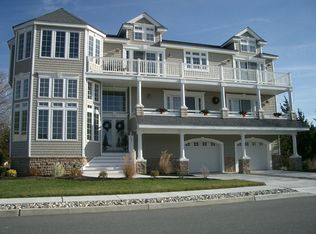 3 Woodlawn Ave, Somers Point, NJ 08244