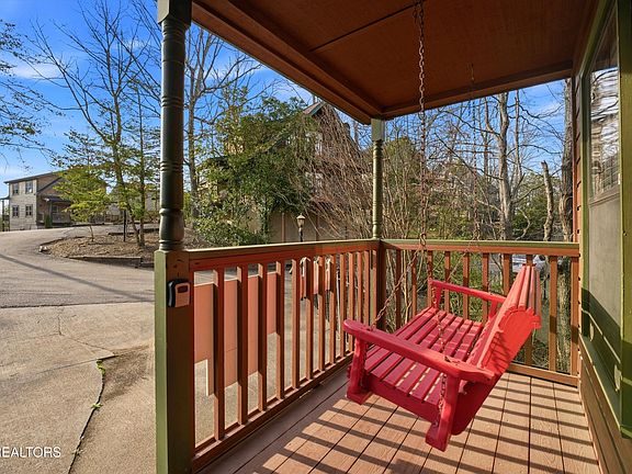 2nd image of 2813 Forrest Way