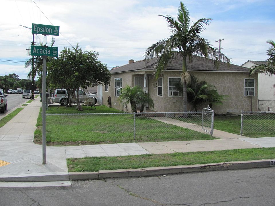 1st image of 3891 Acacia St